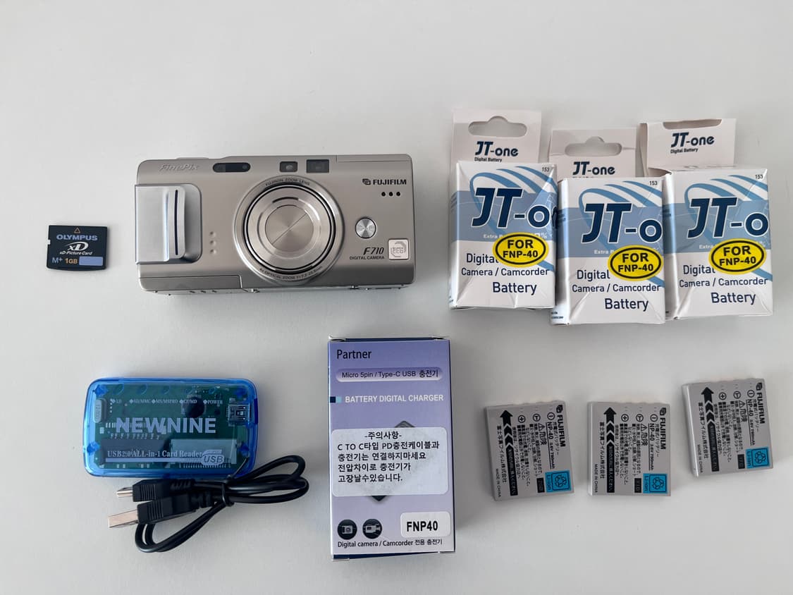 후지필름 fujifilm F710 빈티지 디지털 카메라  상품이미지1