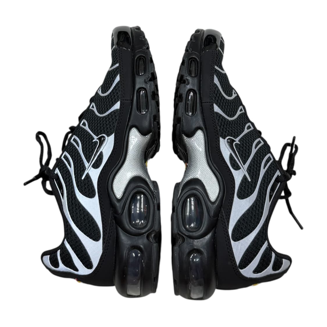 나이키 에어맥스 플러스 프리미엄 블랙 메탈릭 실버 260 상품이미지3