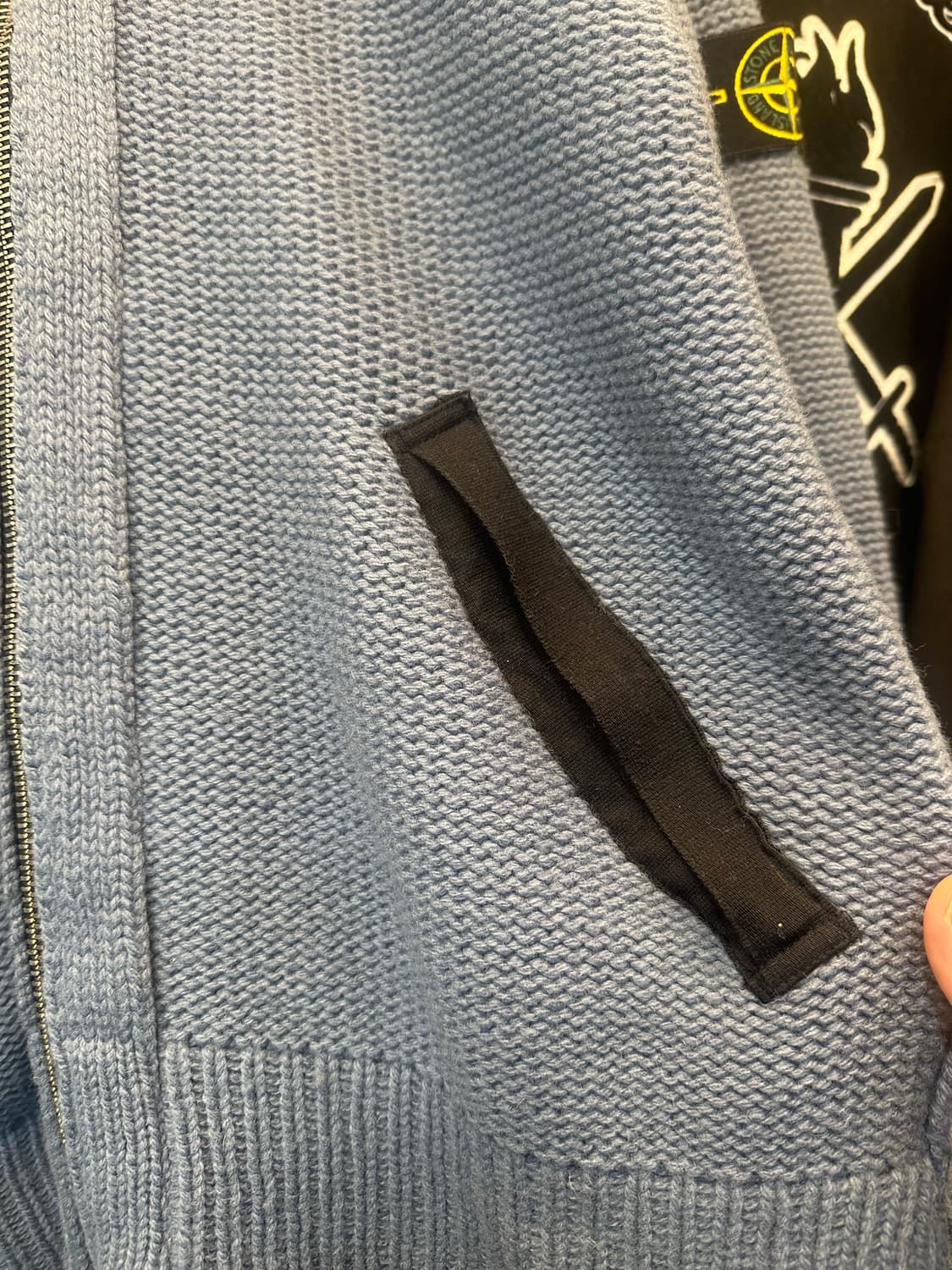 스톤아일랜드 블루 니트 후드 집업 상품이미지3