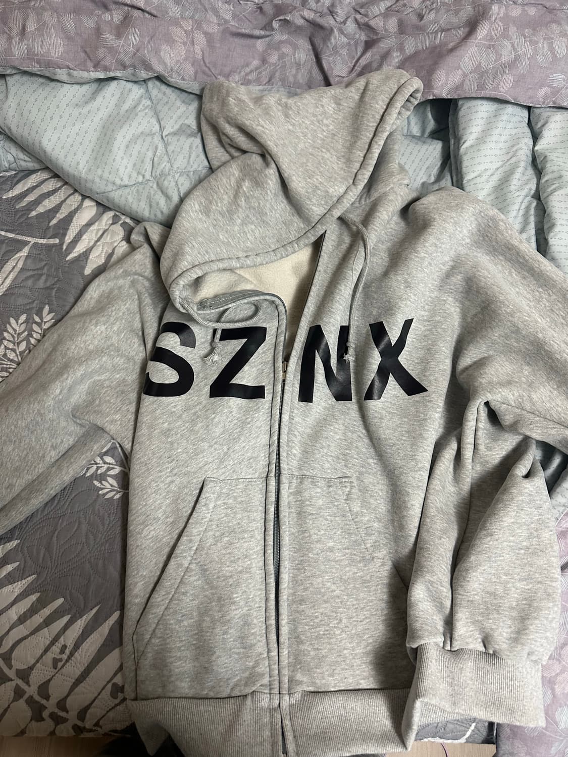 칸예 후드집업 상품이미지1