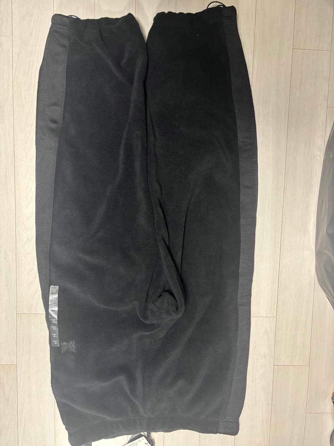 유니클로 니들스 xl 블랙 상품이미지1