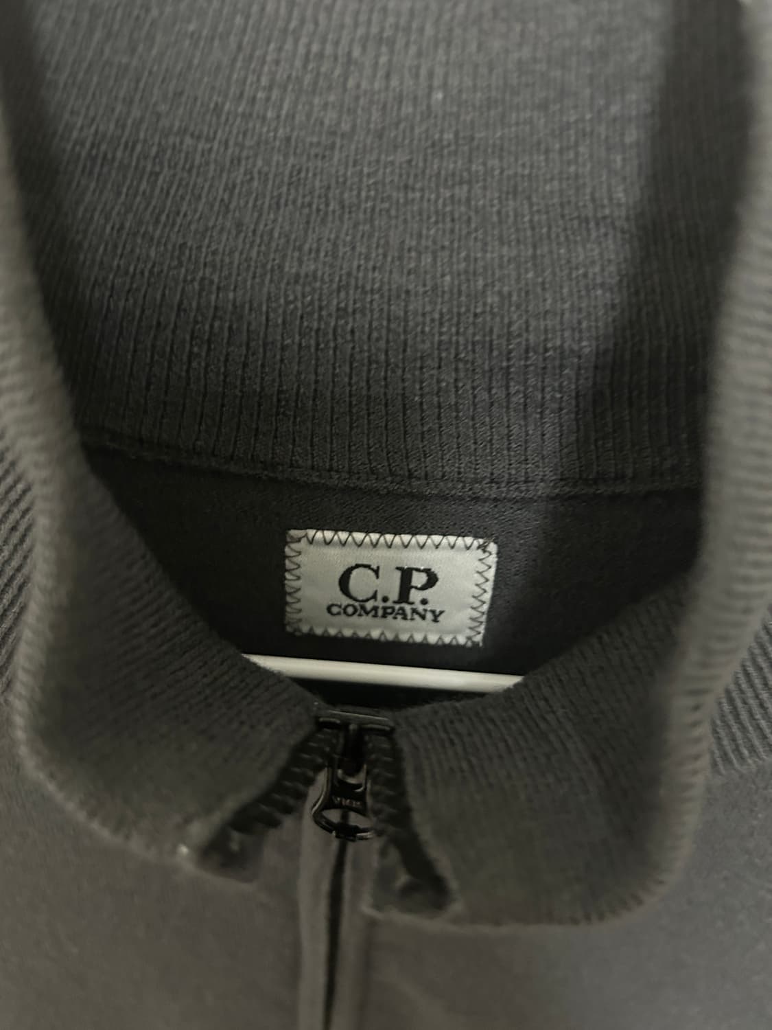 Cp 컴퍼니 반집업 니트 50 (L사이즈) 상품이미지2
