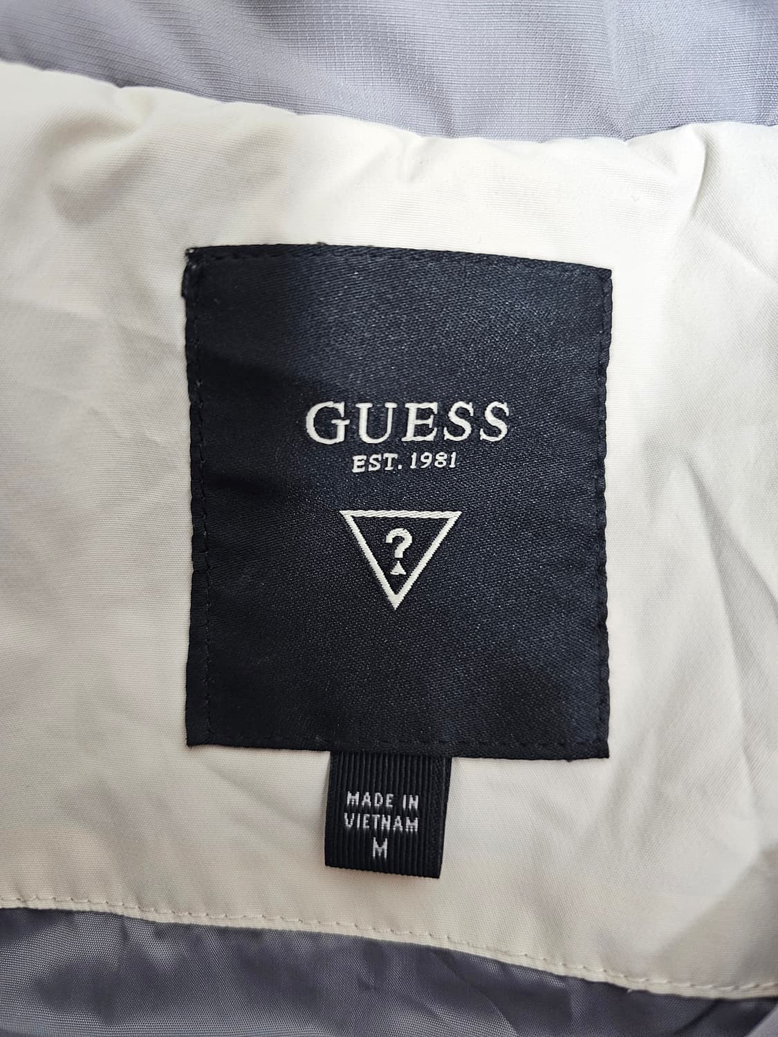 게스 덕다운 숏패딩 M 상품이미지3