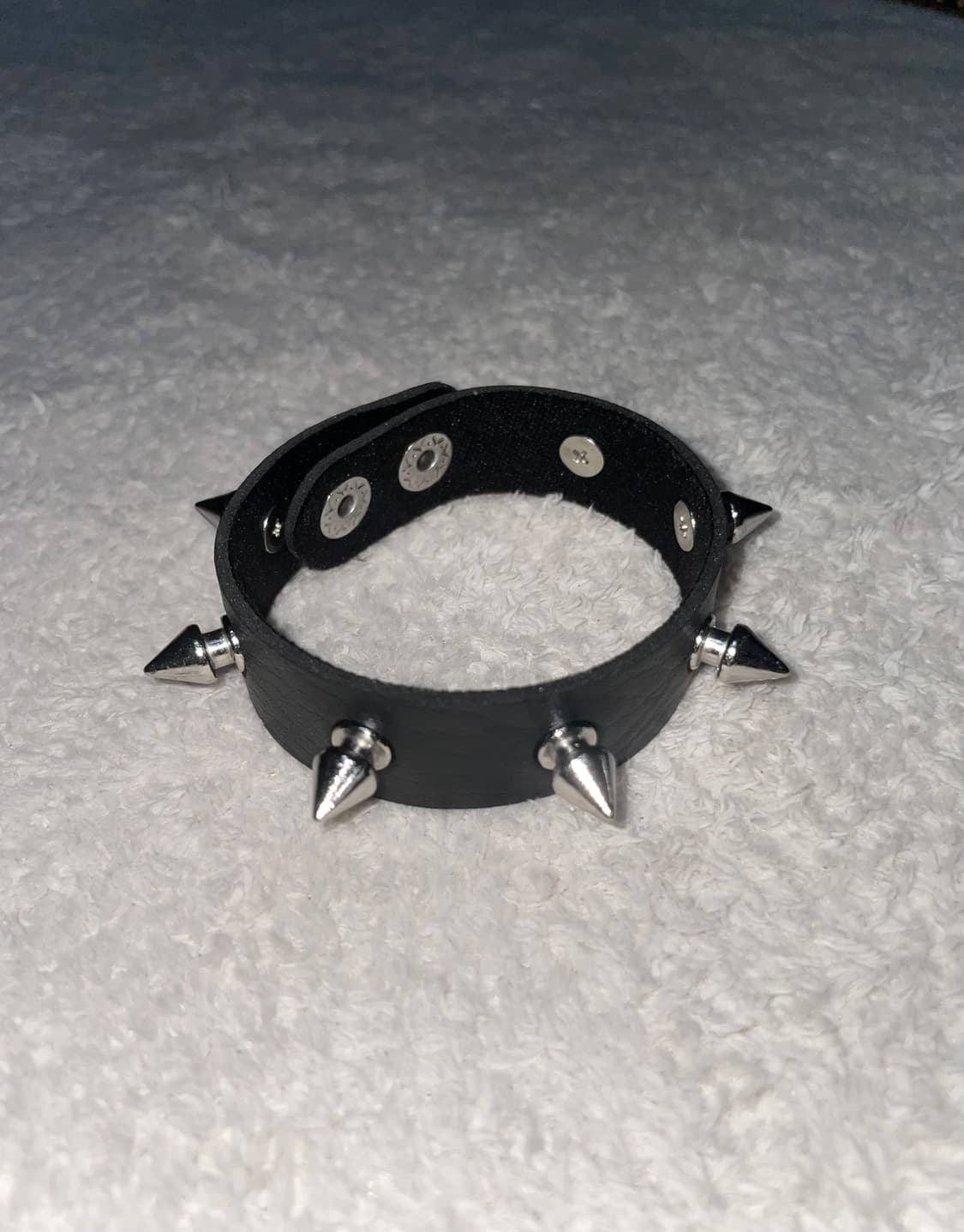 black studs leather bracelet 상품이미지1