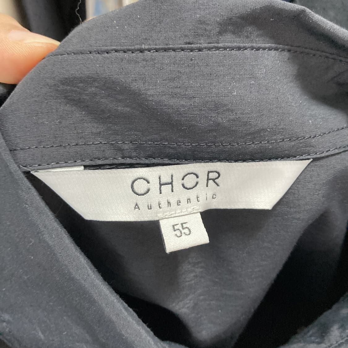 코어 어센틱 2024 여성캐쥬얼셔츠 블랙 55  상품이미지4