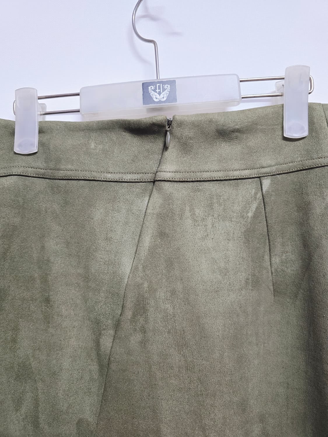 지컷 카키 언발란싱 스웨이드 랩 스커트 상품이미지7