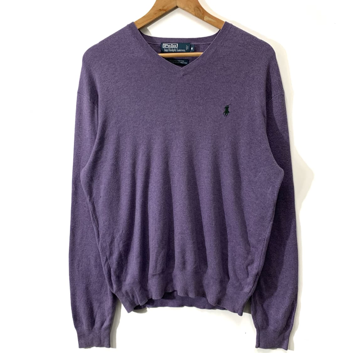 폴로 연보라 브이넥   상품이미지1
