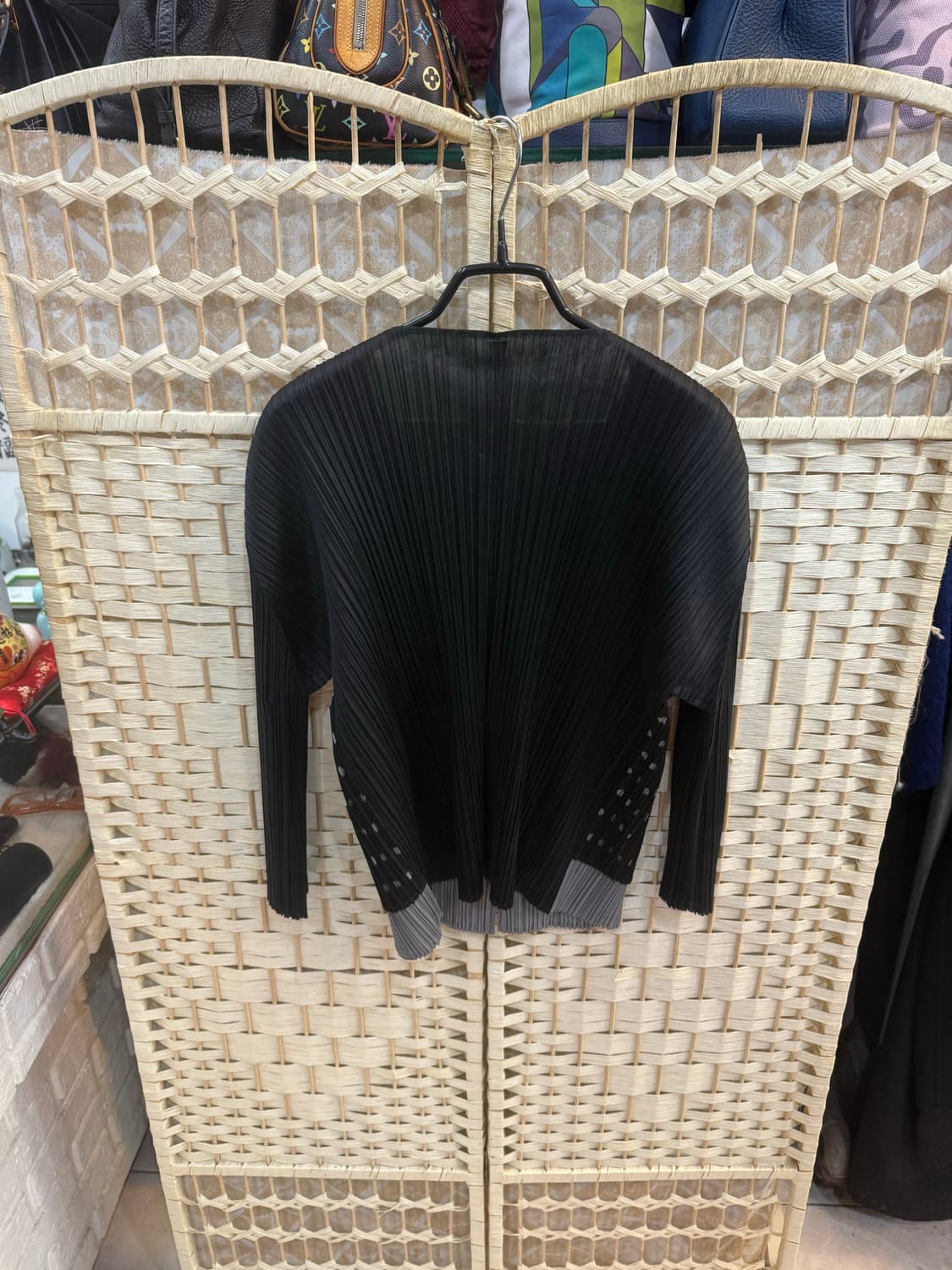 3/66 정품 플리츠플리즈 가디건 팝니다 상품이미지4