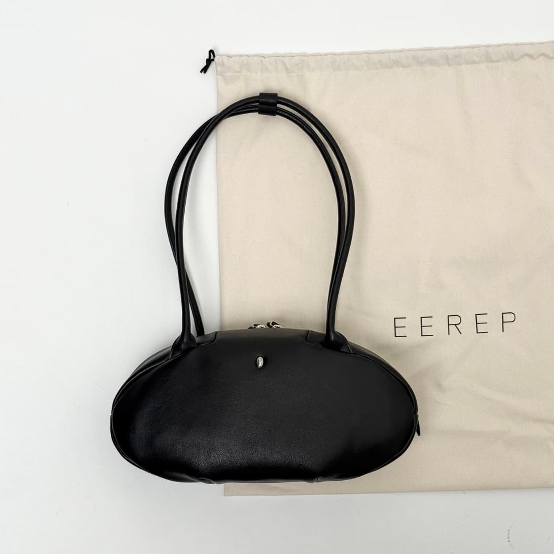 (새상품) 이랩 EEREP 오발 숄더백 블랙 상품이미지2