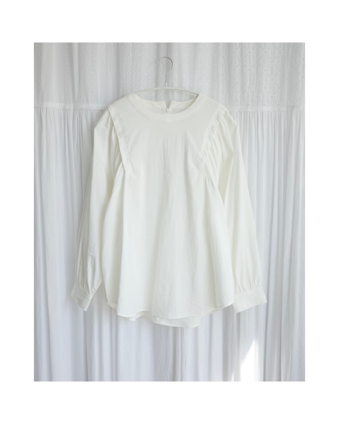 White pintuck blouse 상품이미지2