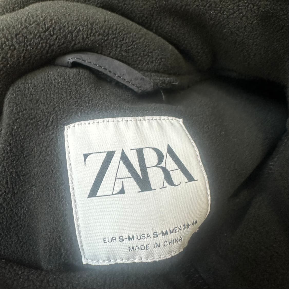 자라 빈티지 멀티포켓 블랙플리스집업 M 상품이미지3