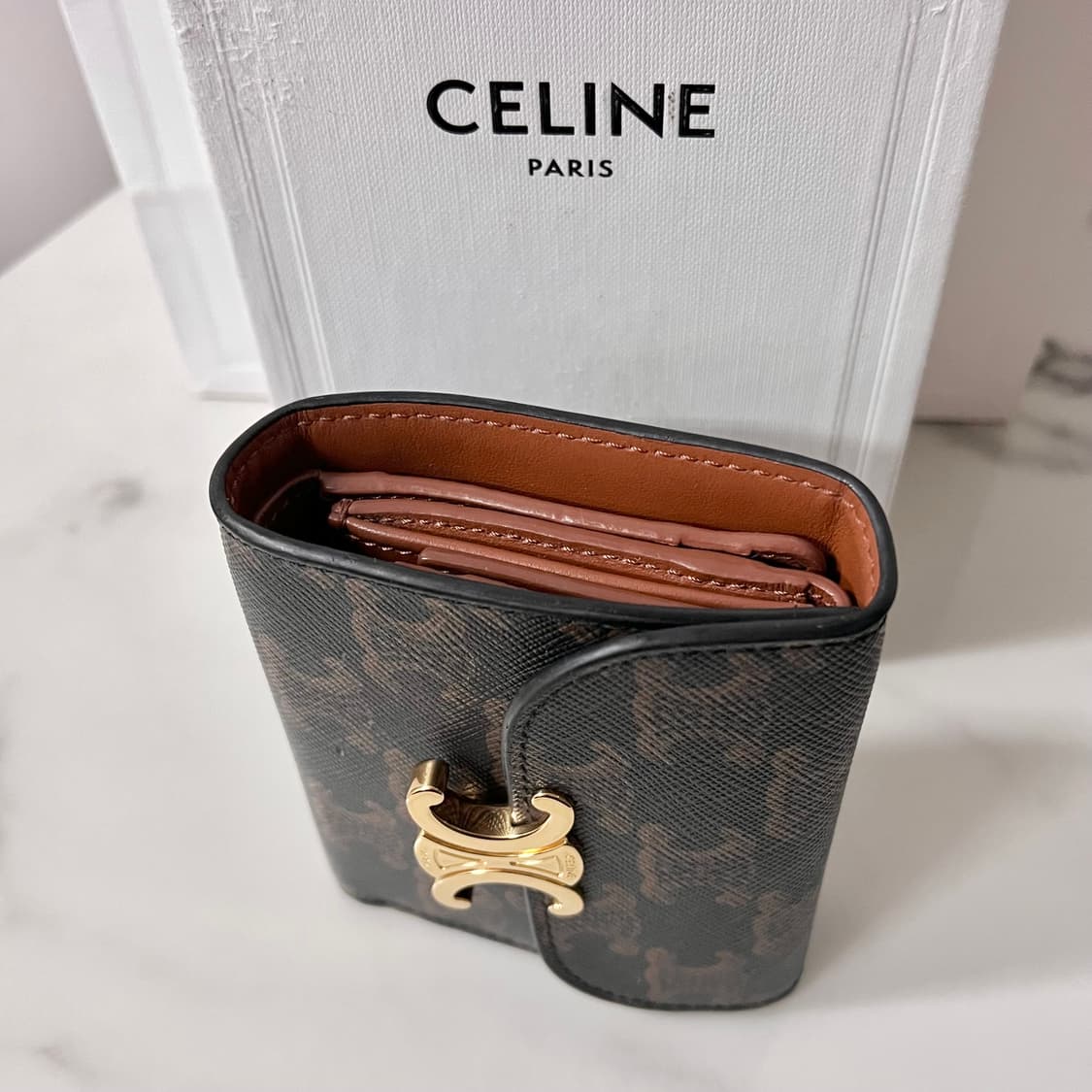 [A급/정품] 셀린느 여성 트리옹프 반지갑 중지갑 상품이미지9