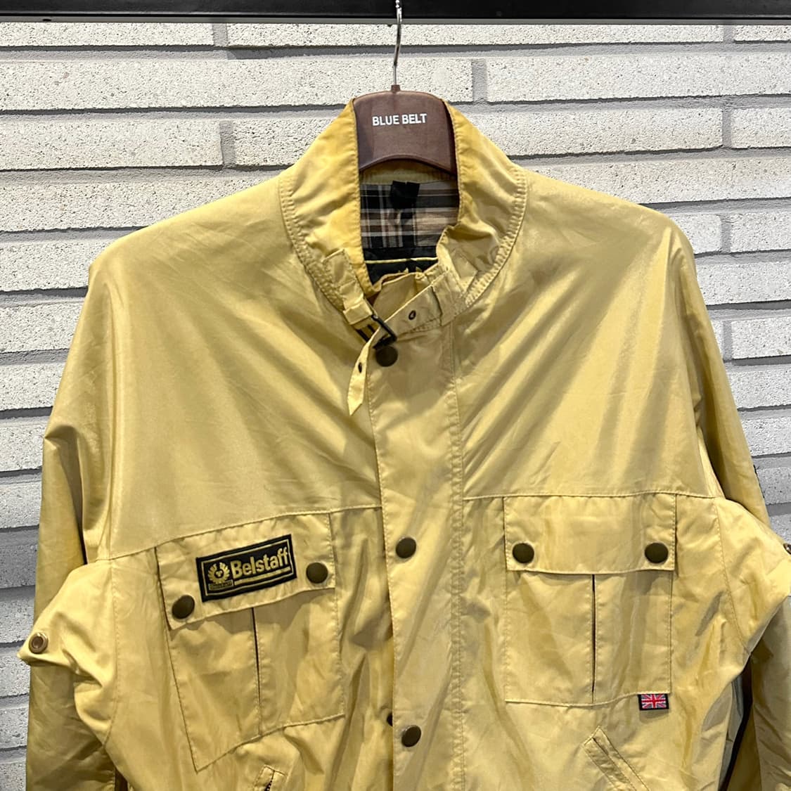 벨스타프 모터사이클 필드 자켓 앞면 로고4포켓 벨티드 디테일 노랑 상품이미지4