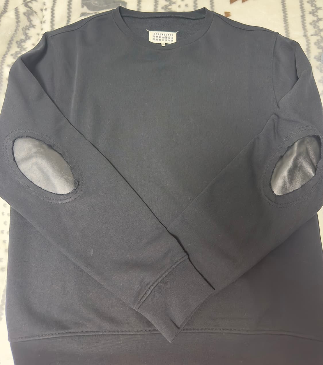 마르지엘라 맨투맨 상품이미지1