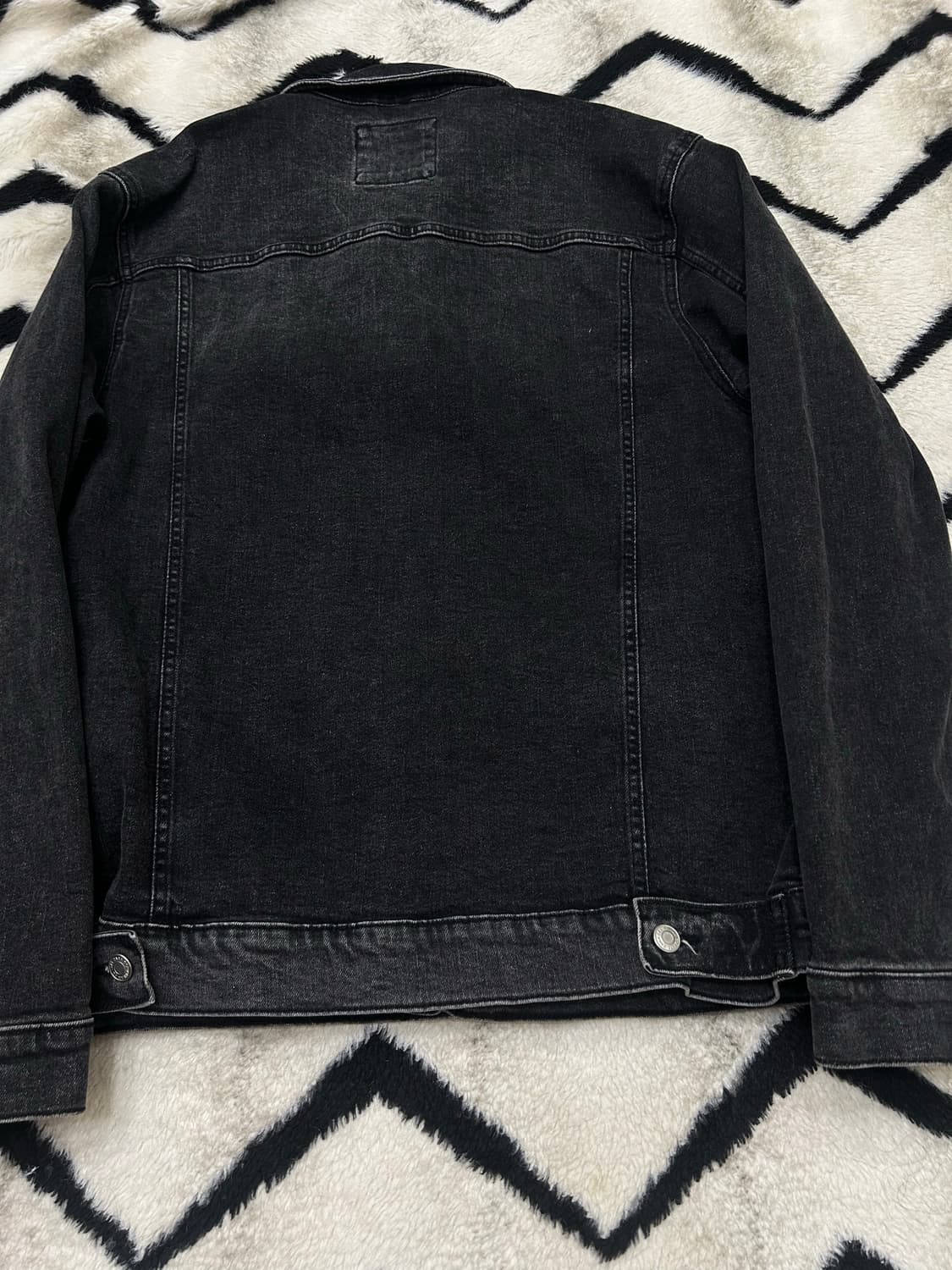 [XL]ZARA 투포켓 워싱 데님자켓/흑청 상품이미지3
