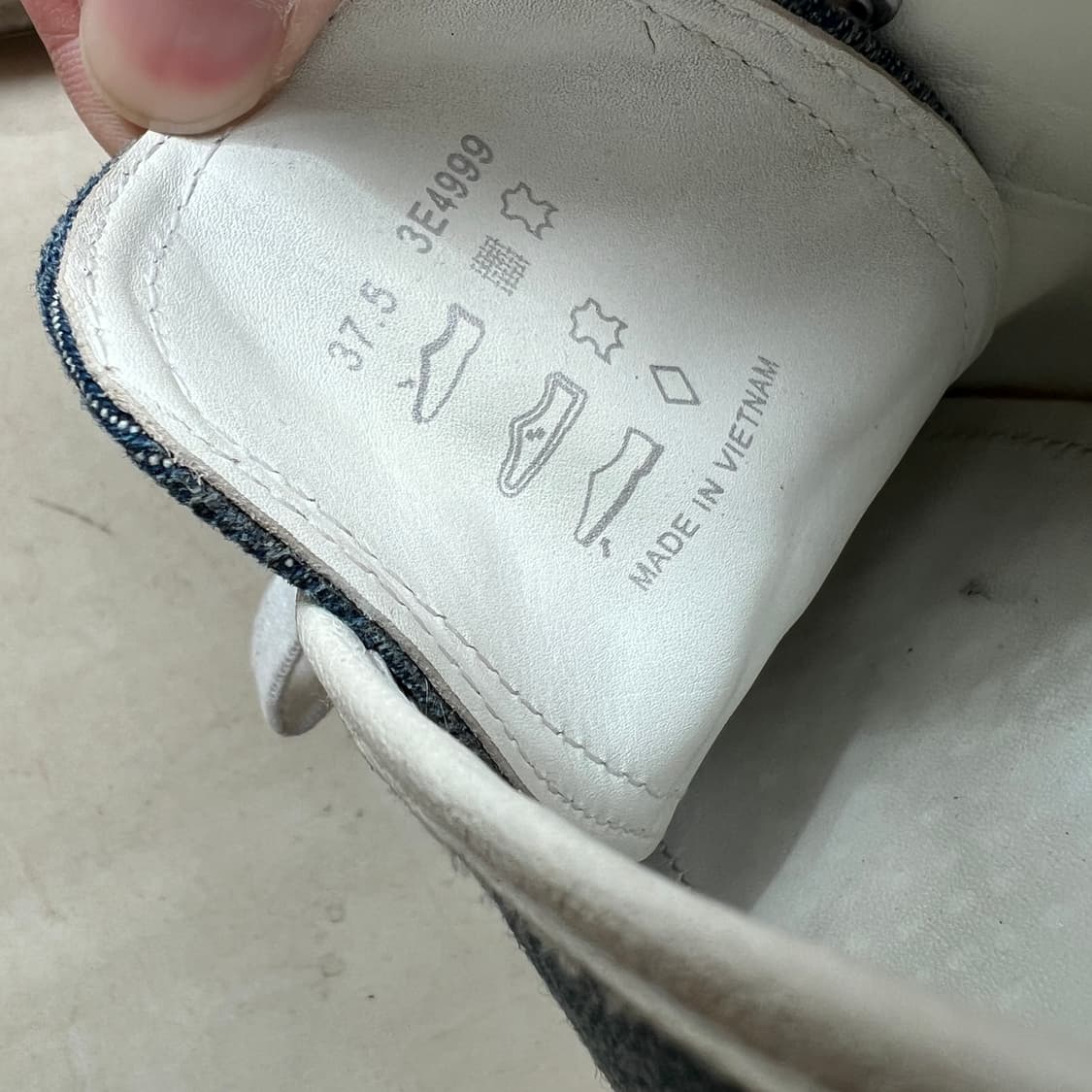 프라다 데님 스니커즈 37.5 상품이미지7