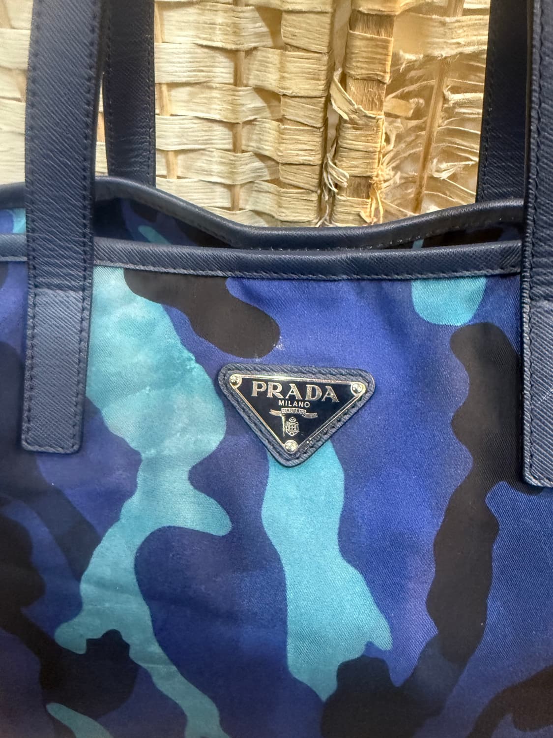 정품 프라다 카무플라쥬 패턴 테수토 나일론 쇼퍼백 팝니다 상품이미지2