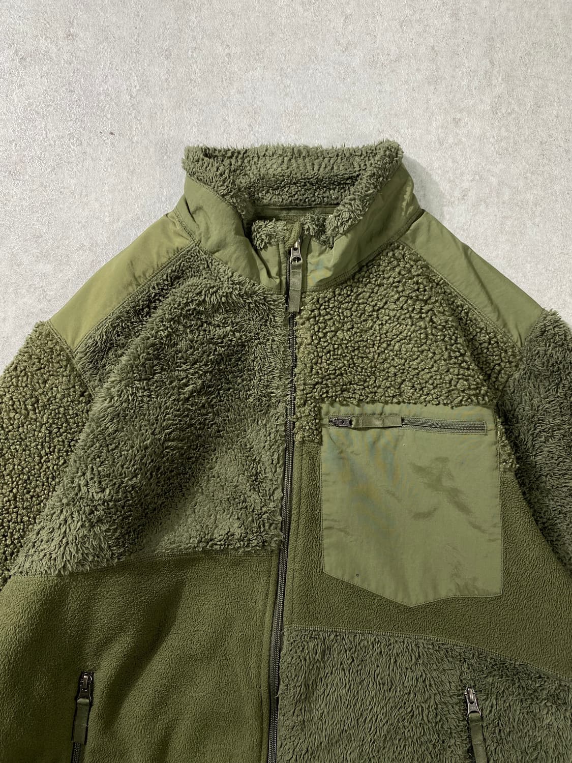 [XL] 유니클로 x 엔지니어드가먼츠 카키 플리스 자켓 상품이미지2