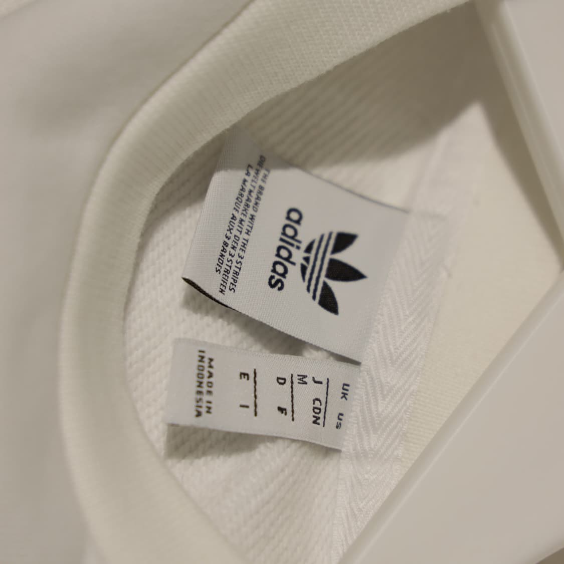 아디다스 우먼 트레포일 크롭 스웻 상품이미지4