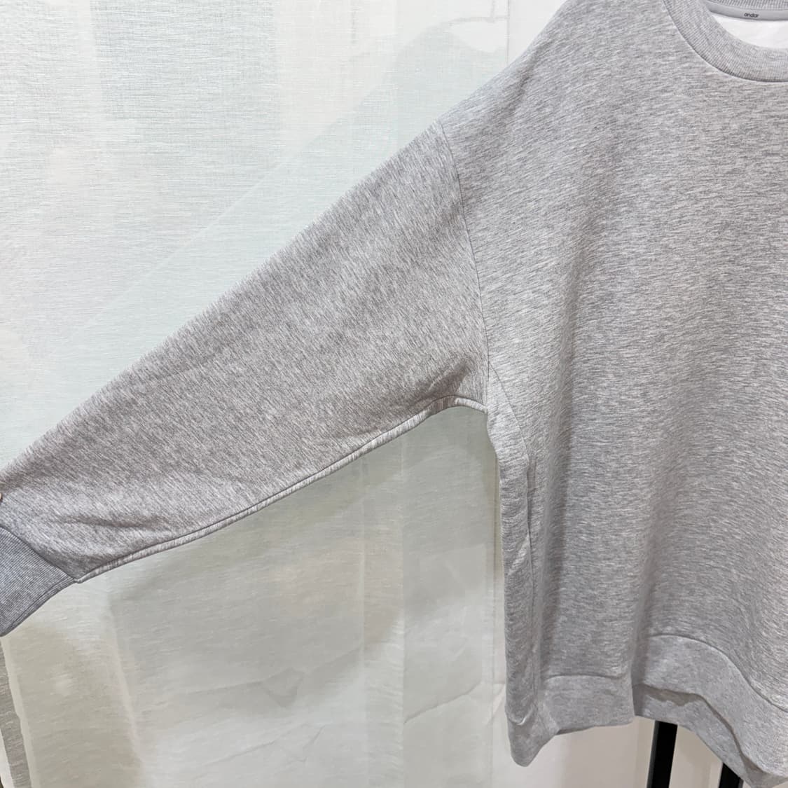 (6)안다르 andar 찰랑 회색 그레이 맨투맨 오버핏 4068 상품이미지3