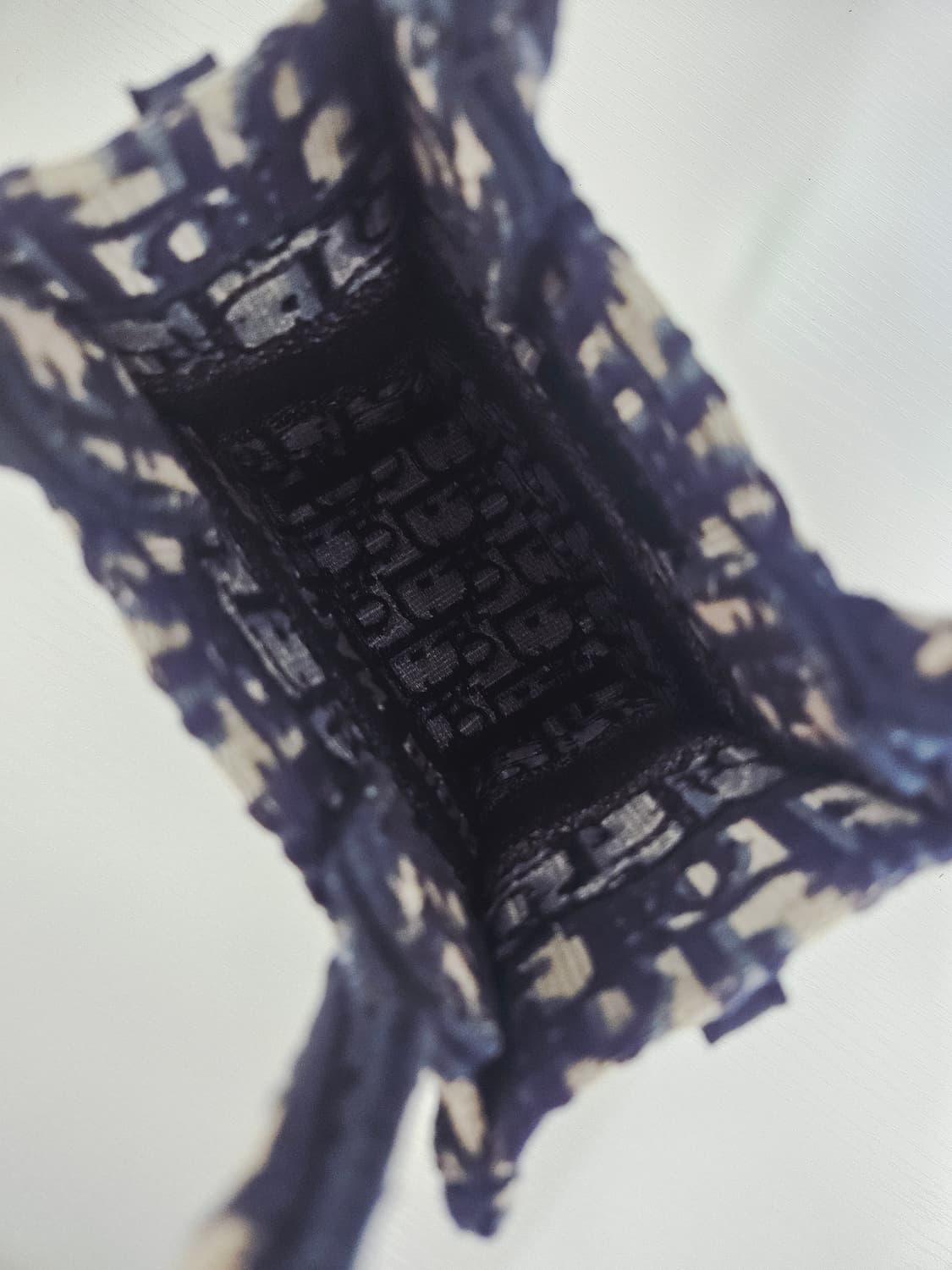 디올 미니 북도트 백 (영수증 포함 새상품급) 상품이미지8