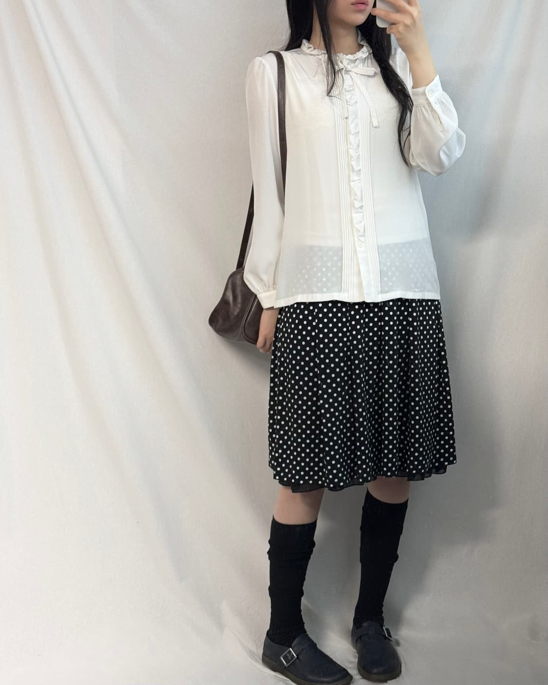 프릴 리본 타이넥 도트 패턴 블라우스 상품이미지2