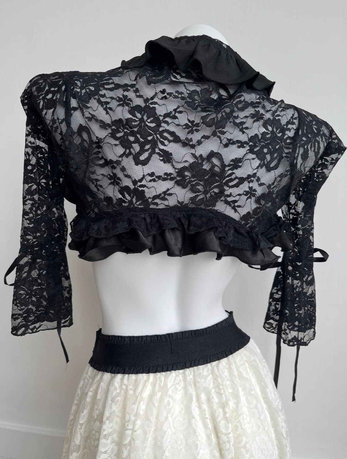 ICHIOKU 블랙 레이스 리본 볼레로 상품이미지5