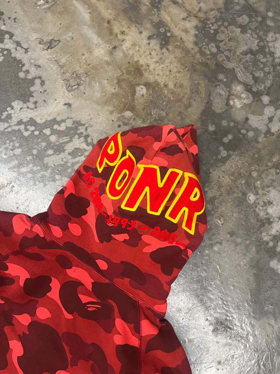 베이프 샤크후드 레드카모 L  상품이미지4