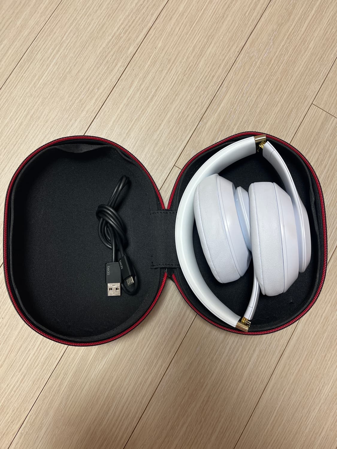 Apple Beats Studio3 애플 비츠 스튜디오3 화이트 상품이미지3