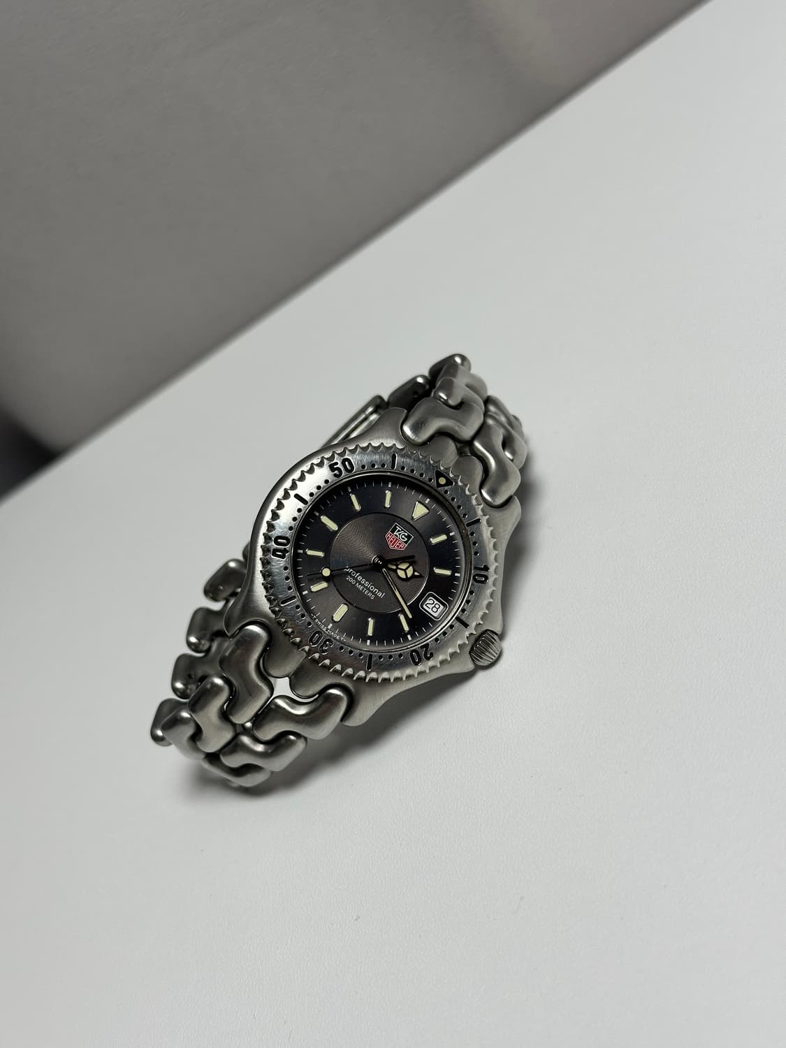 태그호이어 S/el 프로페셔널 200 스포츠 엘레강스 y2k 상품이미지2