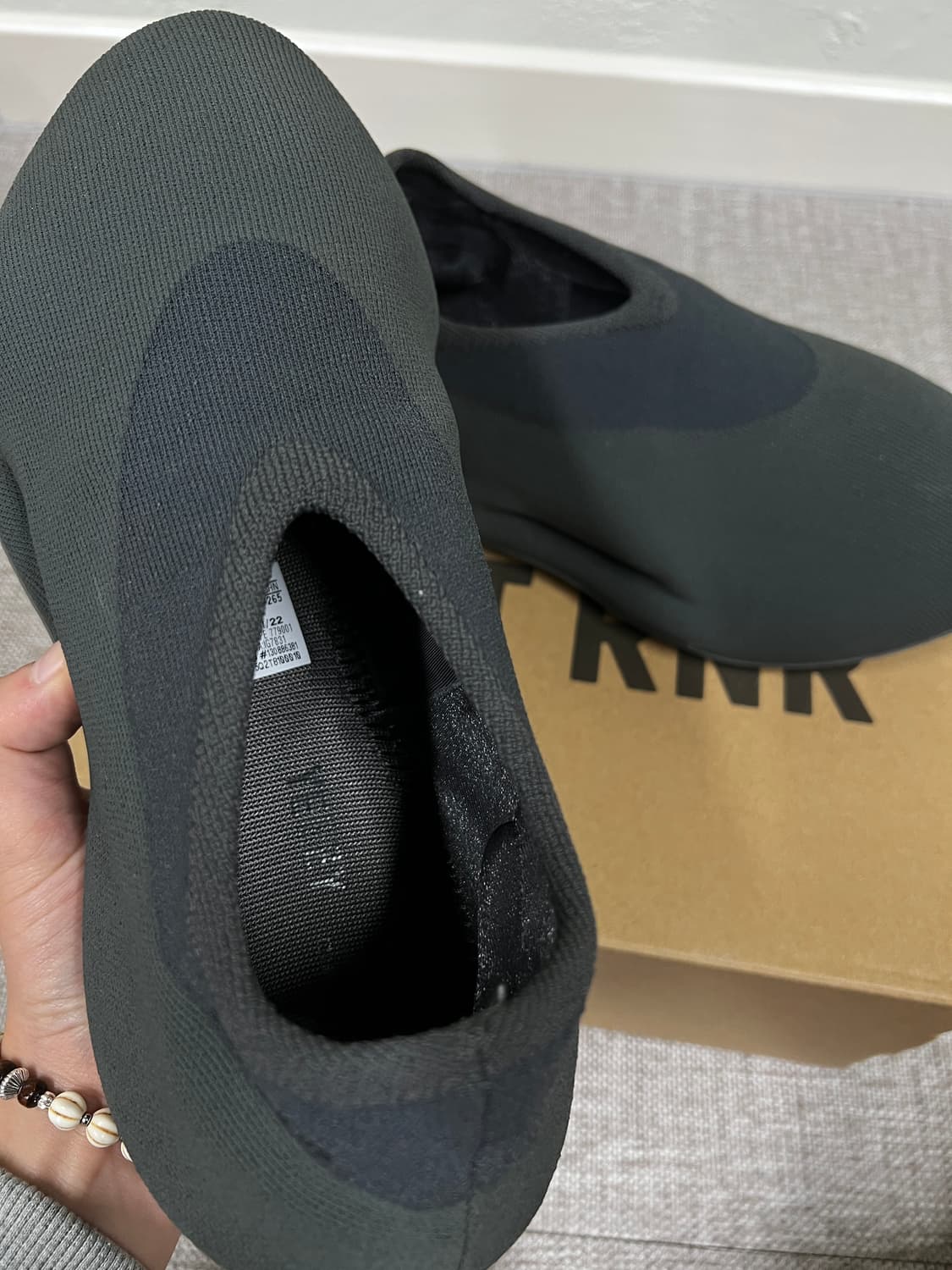 이지 니트 러너 스톤 오닉스 275 상품이미지2