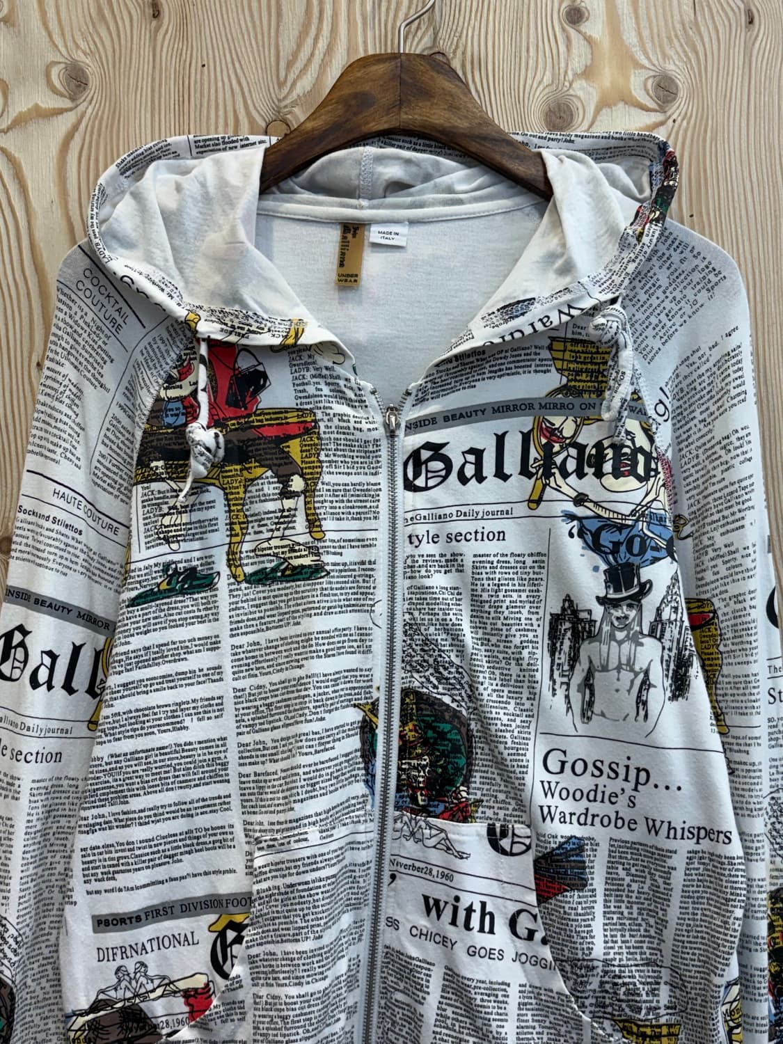 존 갈리아노 00s 뉴스페이퍼 프린트 후드집업 상품이미지3