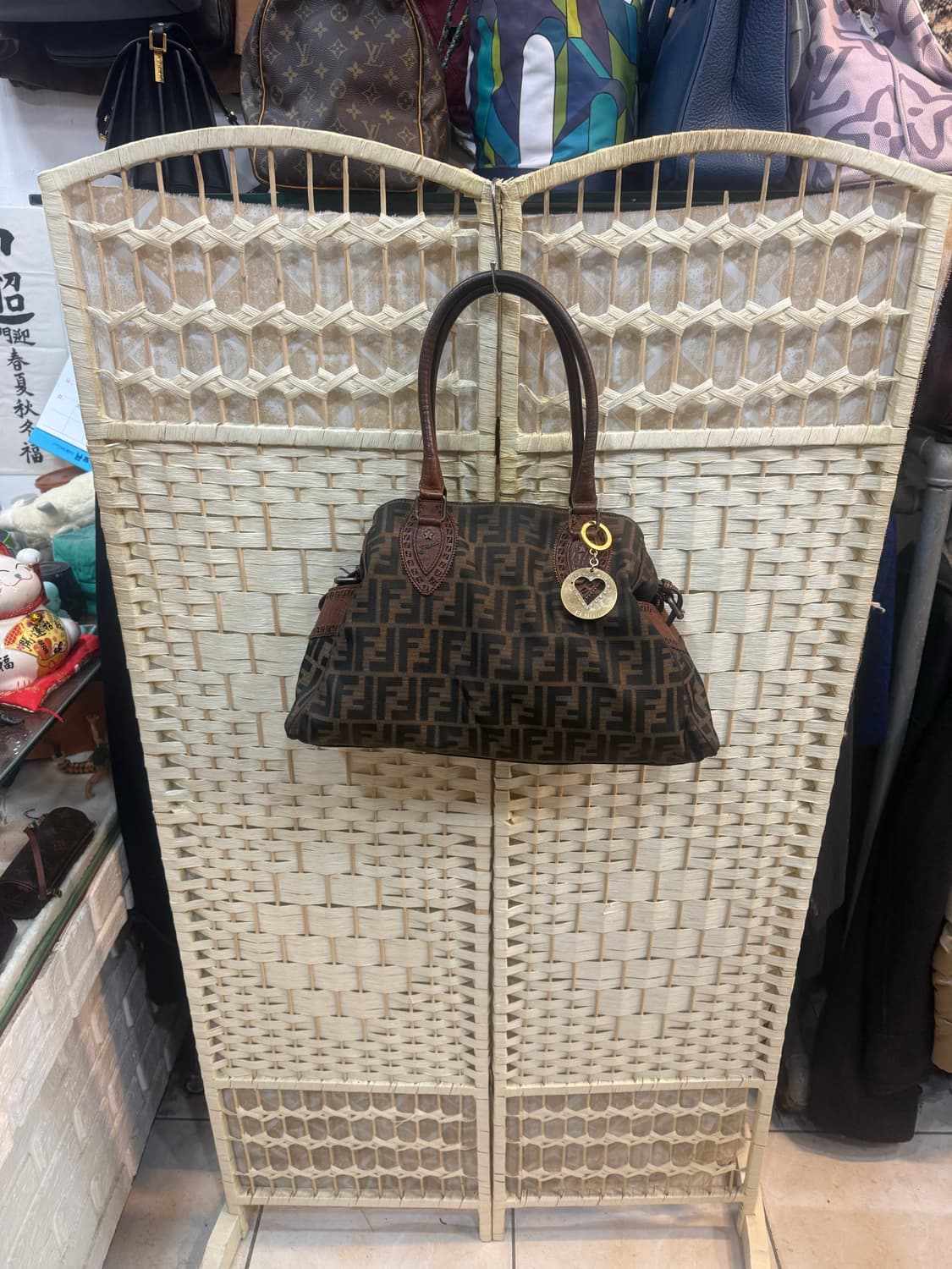 정품 펜디 주카 쇼퍼백 팝니다 상품이미지1