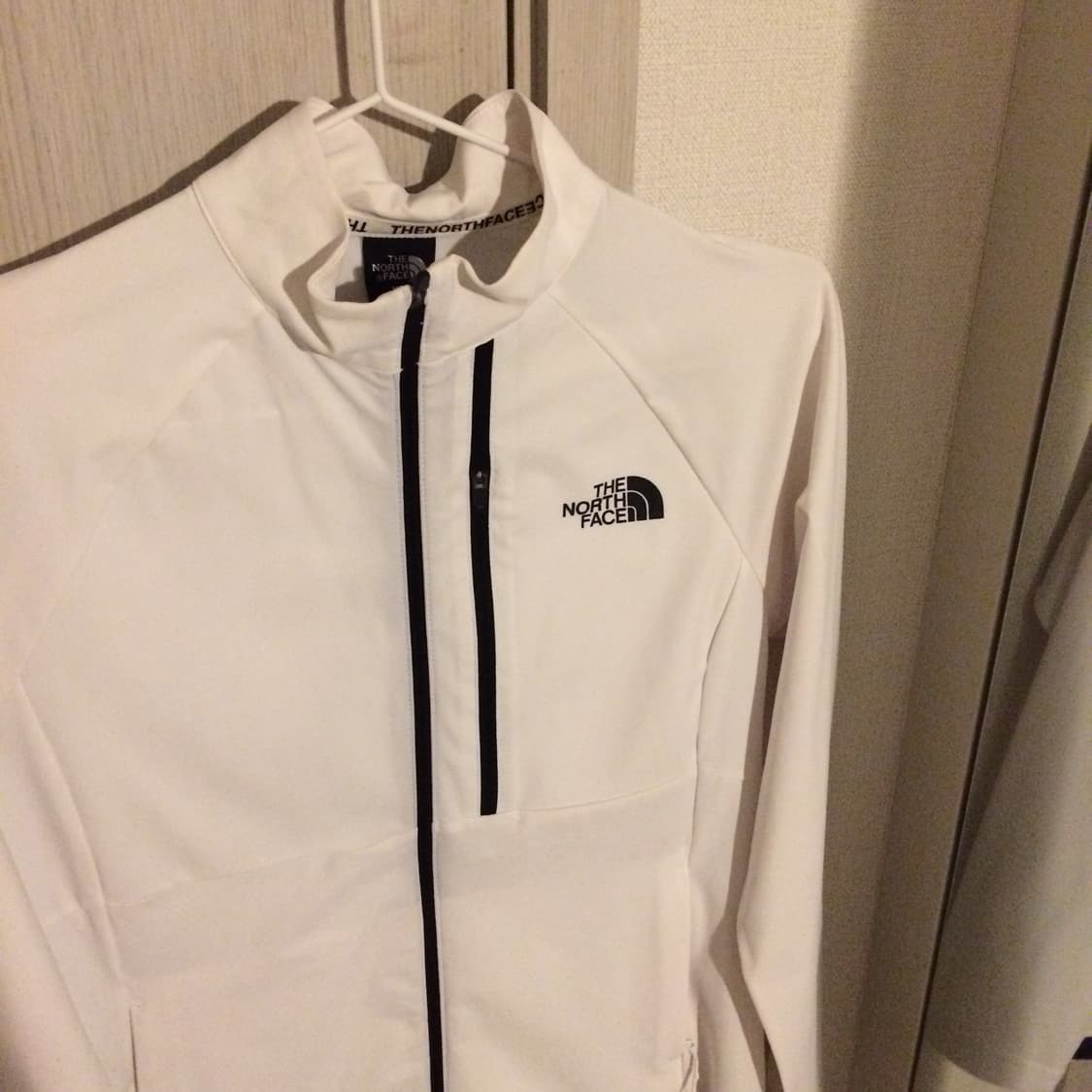 노스페이스 바람막이 져지 집업  상품이미지2