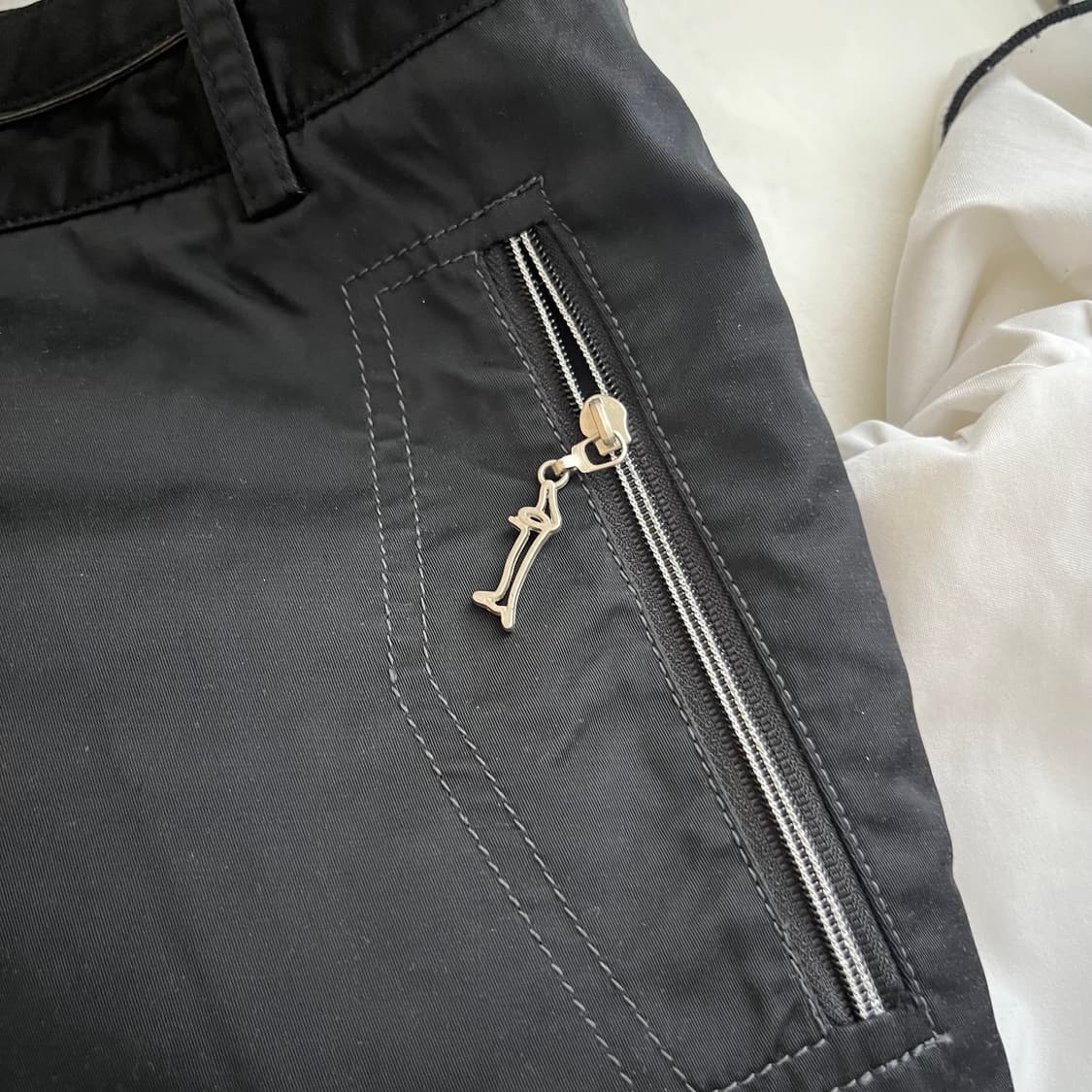 루이까스텔 블랙 골프 스커트 상품이미지5