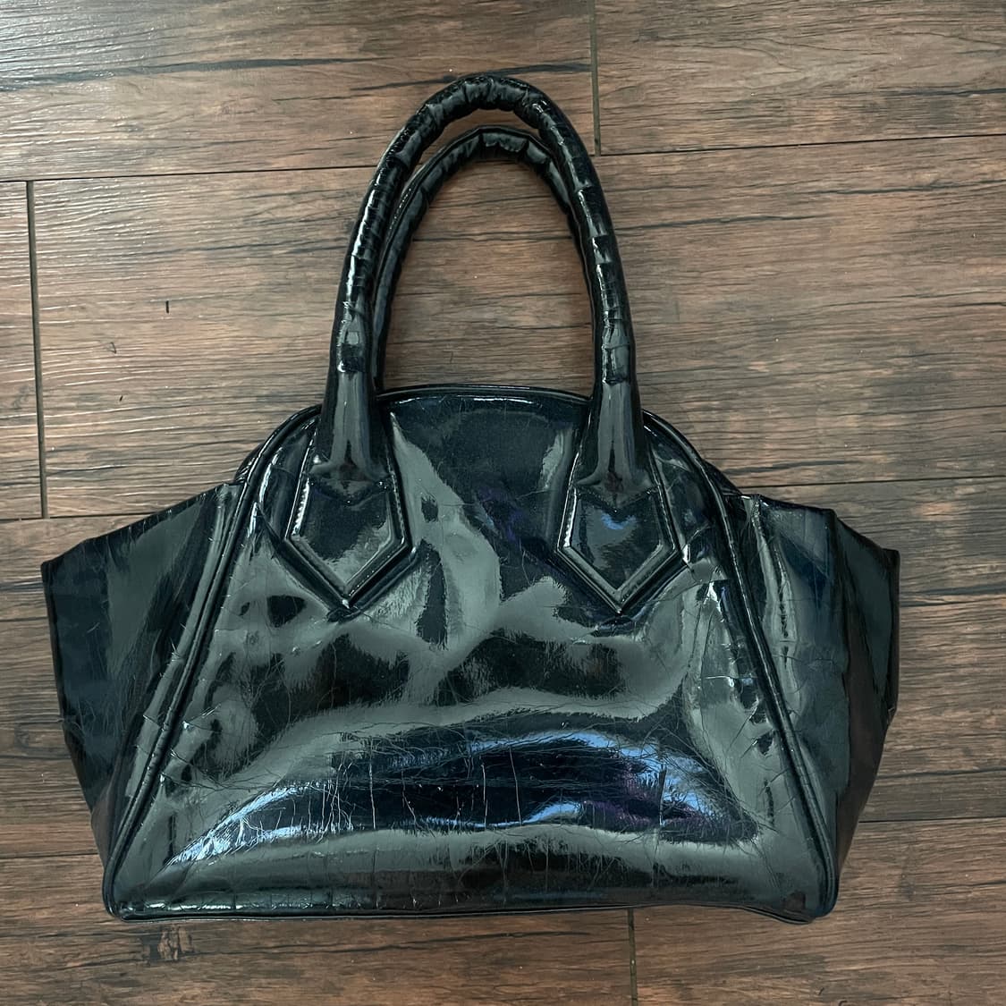 비비안 웨스트우드 에나멜 백 가방 상품이미지2