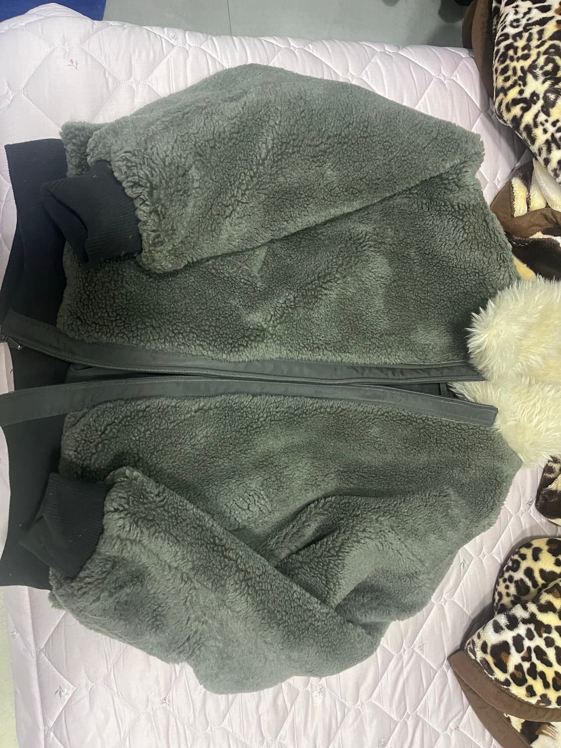 아모멘토 리버시블 무스탕 상품이미지2