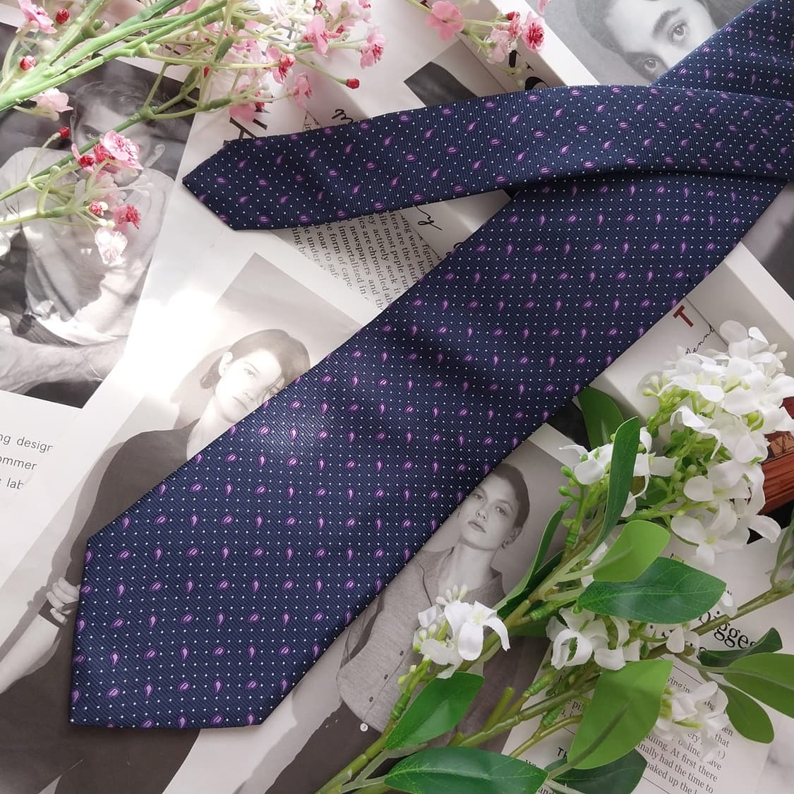 폴스튜어트 네이비 페이즐리 자카드 넥타이 8.7cm A+등급 K2392
 상품이미지3