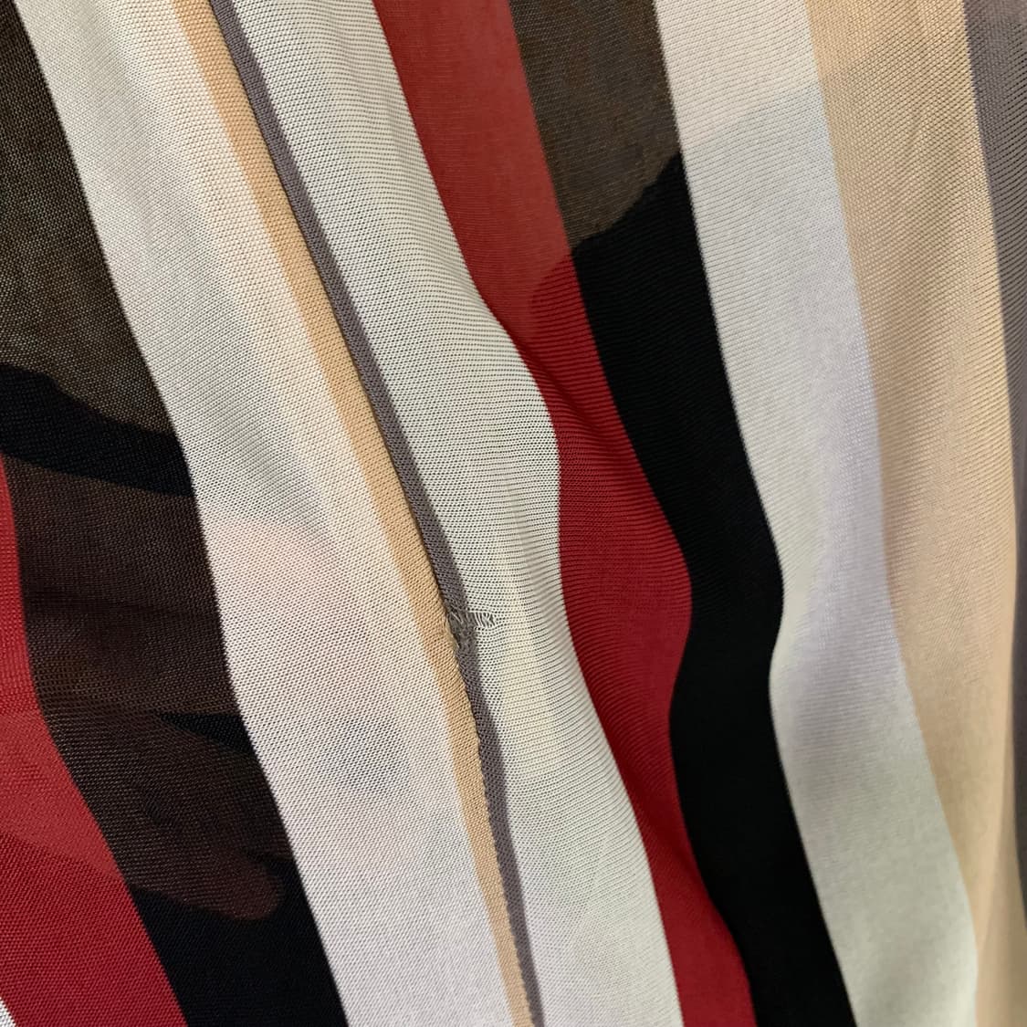 지방시 레이스 실크 모크넥 슬리브리스 민소매 나시 블라우스 상품이미지5