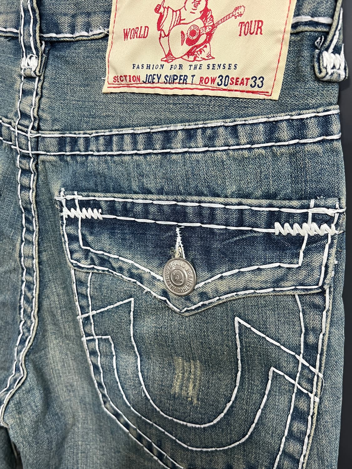 TrueReligion트루릴리젼 조이 슈퍼 T 스티치 부츠컷  데님 팬츠 상품이미지3