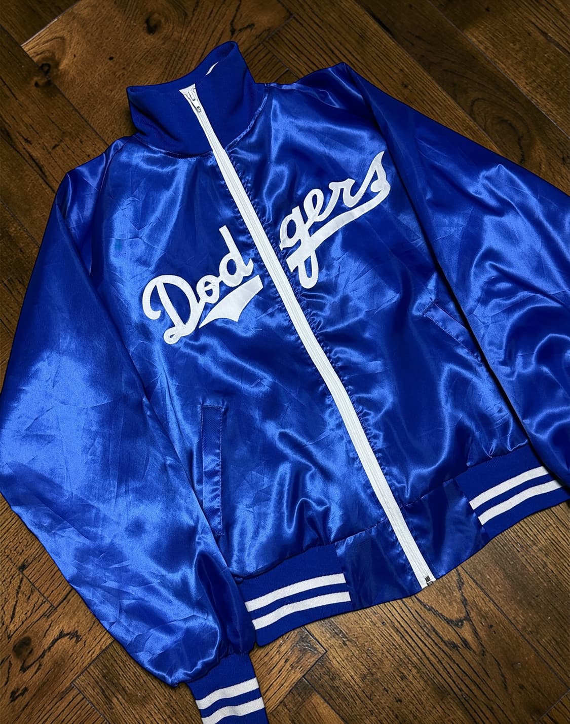 90s LA다저스 오피셜 새틴 트랙자켓 상품이미지2