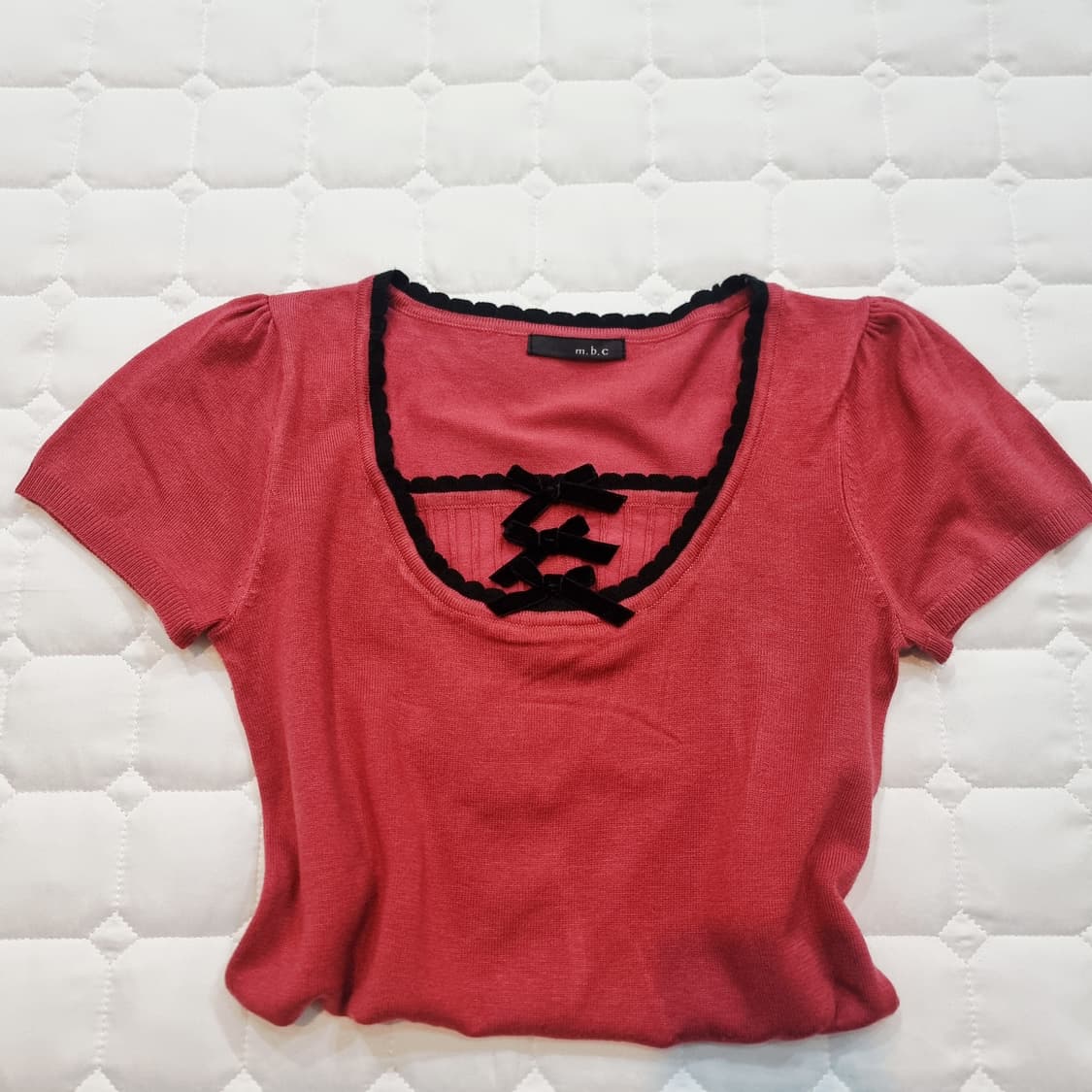 로맨틱 블랙리본 배색 니트 반팔 상품이미지3