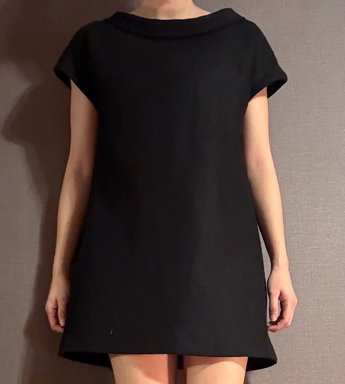 MAX&Co. (막스앤코)**의 블랙 울 저지 원피스 상품이미지1