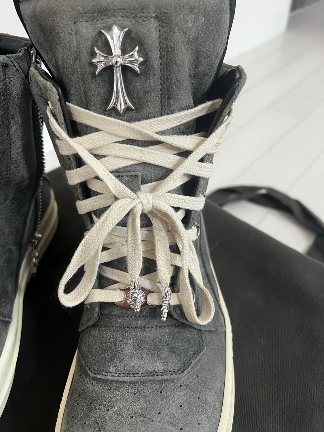 릭오웬 지오바스켓 크롬하츠 콜라보 스웨이드 사이즈 40.5 판매합니다 상품이미지2