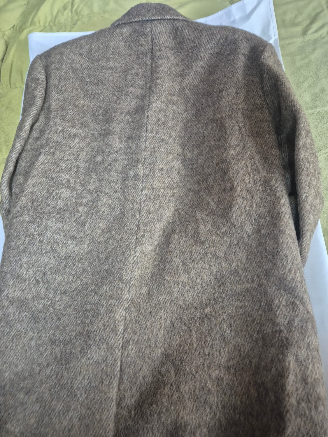 아모멘토 24fw 헤어리 롱코트 브라운 상품이미지10