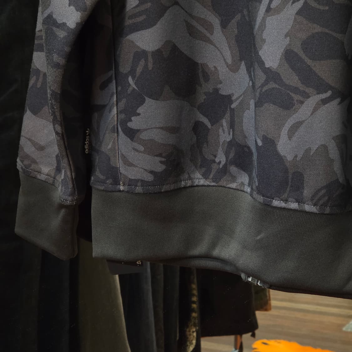 아디다스 X WHAK 콜라보 카모 져지 트랙탑 상품이미지8