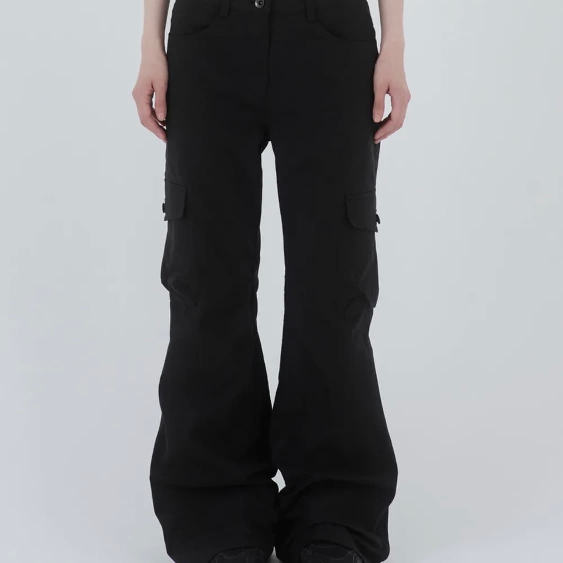 미세키서울 Pocket cargo bootscut pants BLACK 상품이미지1
