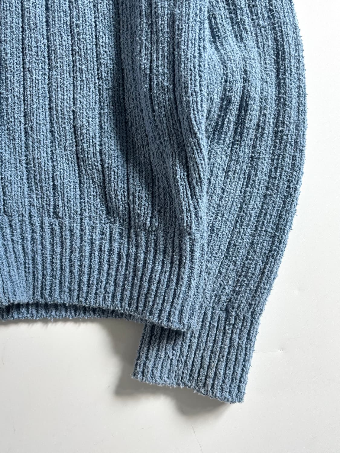 Satur 새터 자수로고 블루컬러 버튼 가디건 상품이미지3