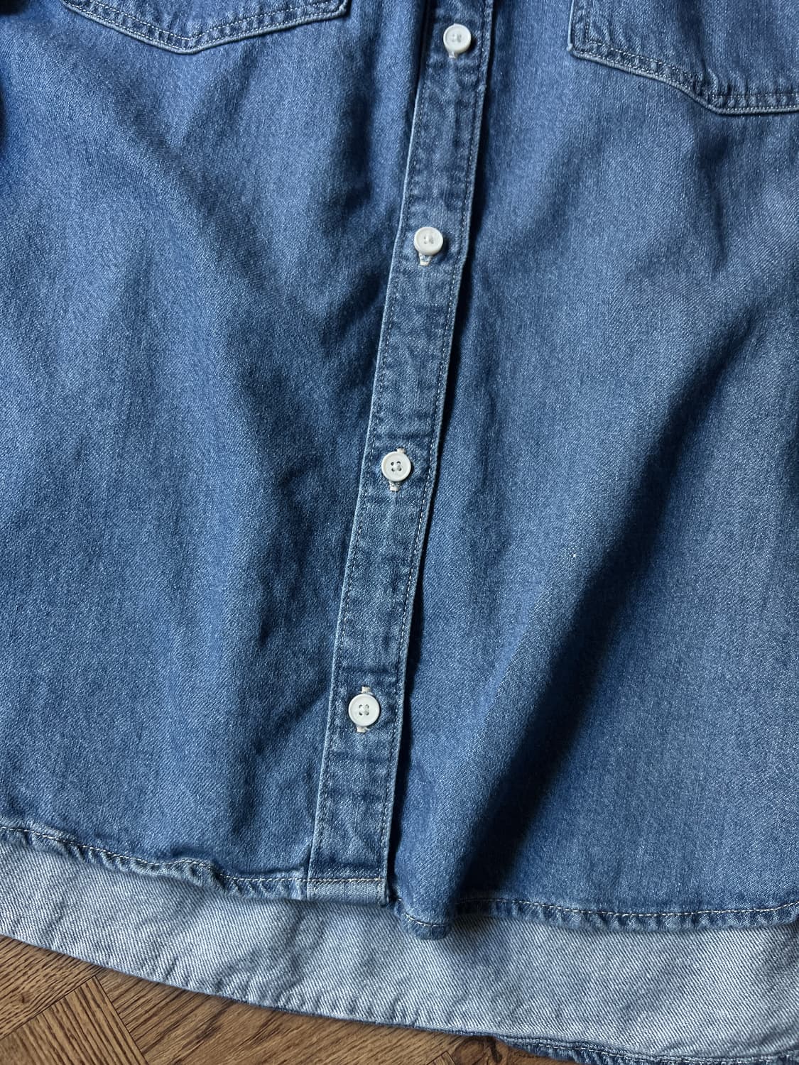 [L]리바이스 우먼스 오버핏 데님 셔츠 상품이미지4