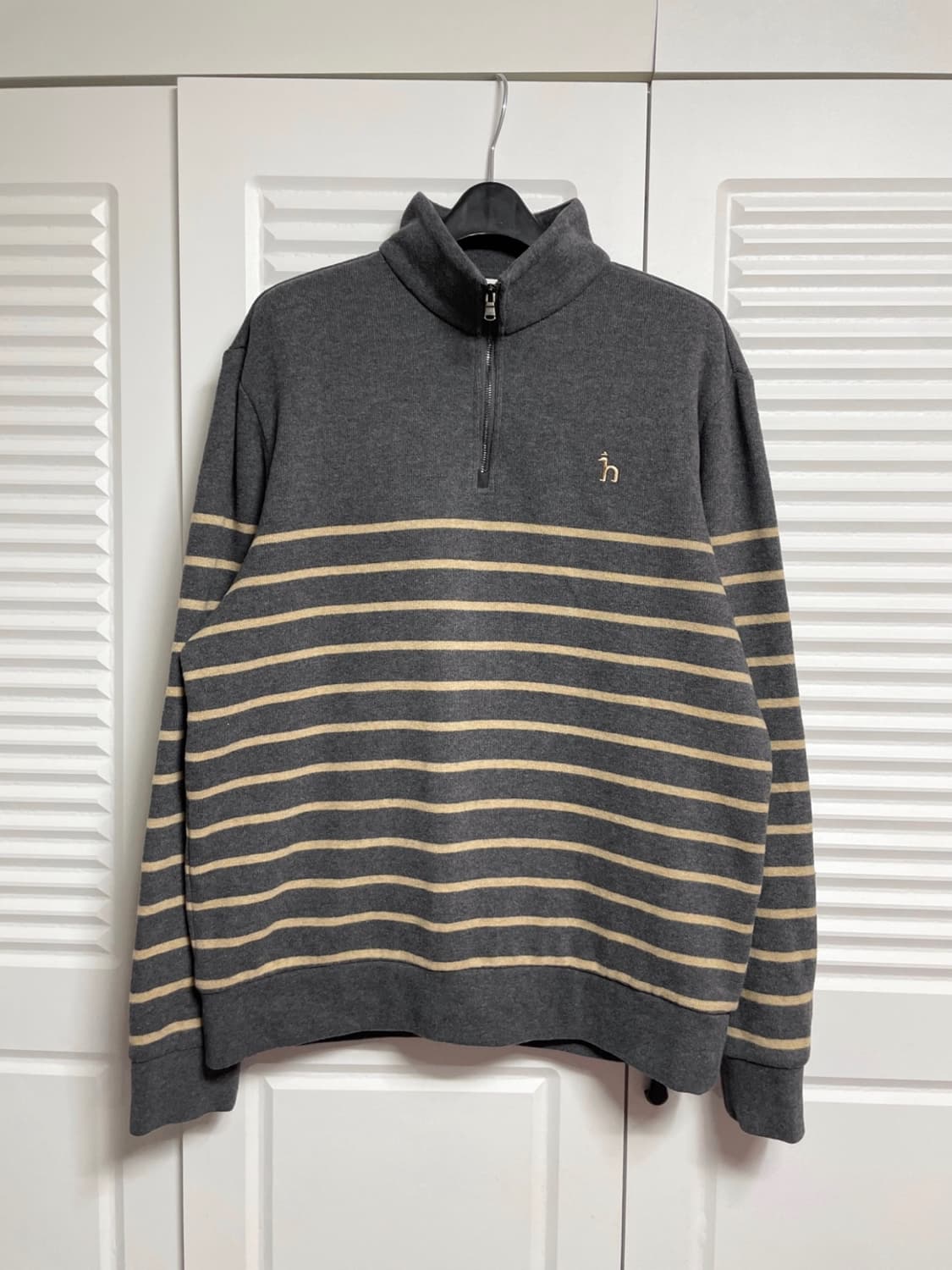 헤지스 반집업 티셔츠 2025년 상품이미지3